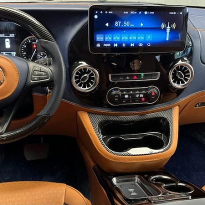 Mercedes-Benz V-Class 2023 (1)