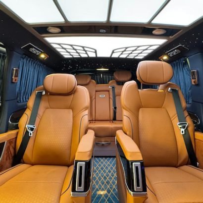 Mercedes-Benz V-Class 2023 (2)