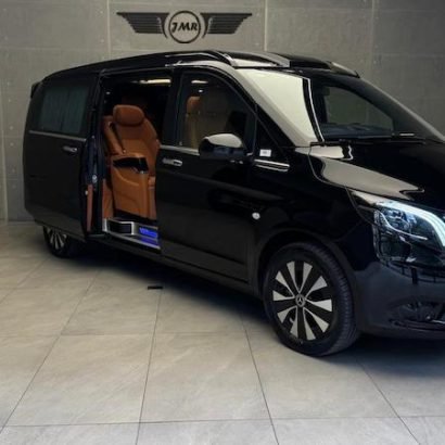 Mercedes-Benz V-Class 2023 (3)