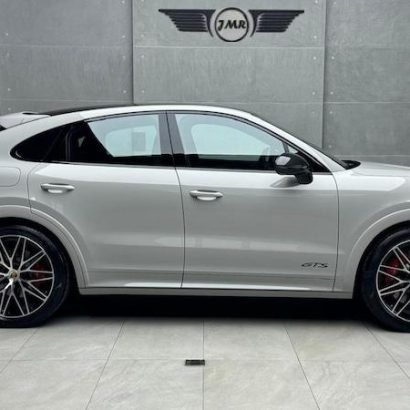 Porsche Cayenne GTS 2025 (2)