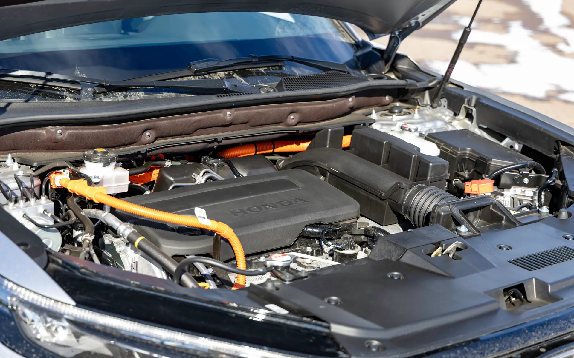 2025-Honda-CR-V-Hybrid-Winter-Review-8