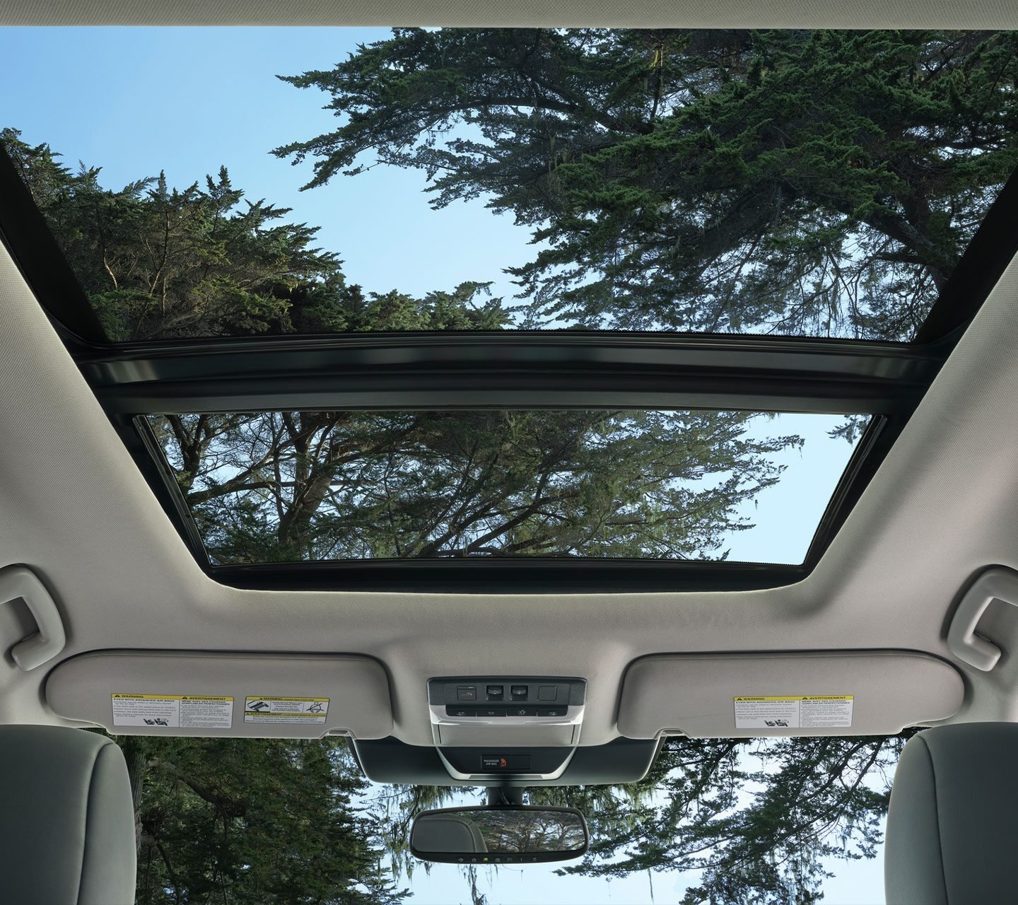 panoramic-electric-moonroof-gallery-D.jpg.ximg.l_full_h.smart