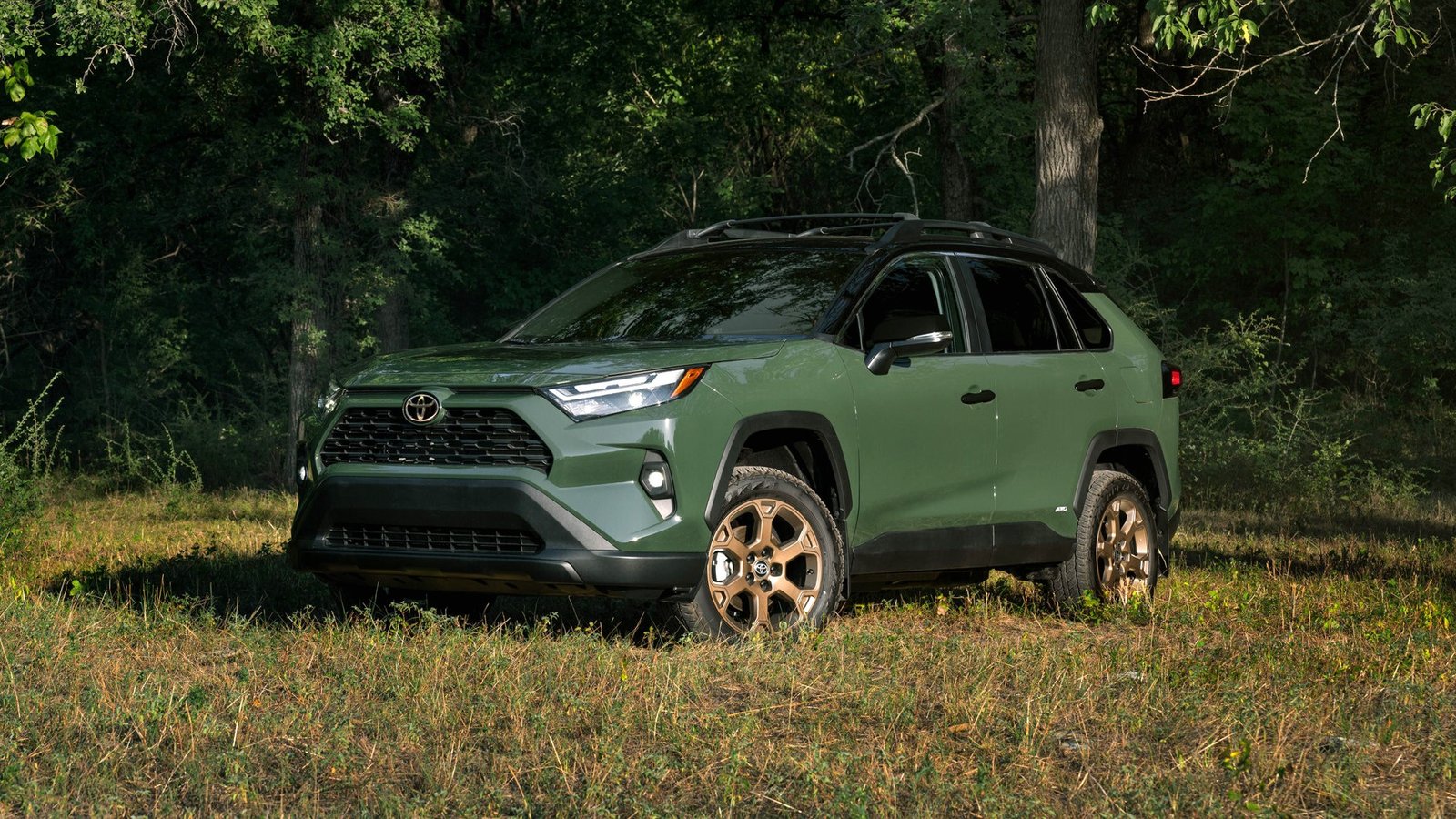 2-2025-toyota-rav4-hybrid-front-view