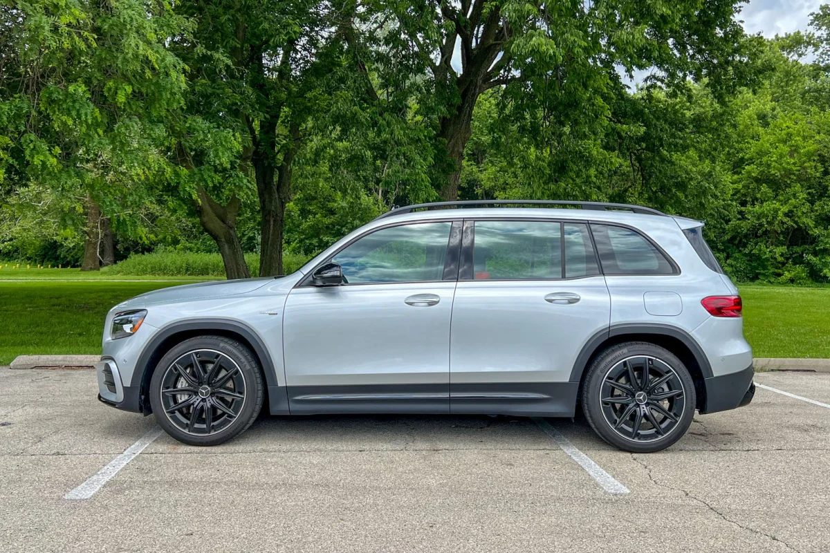 usnpx-2024mercedesbenzamgglb35-sideview-tm